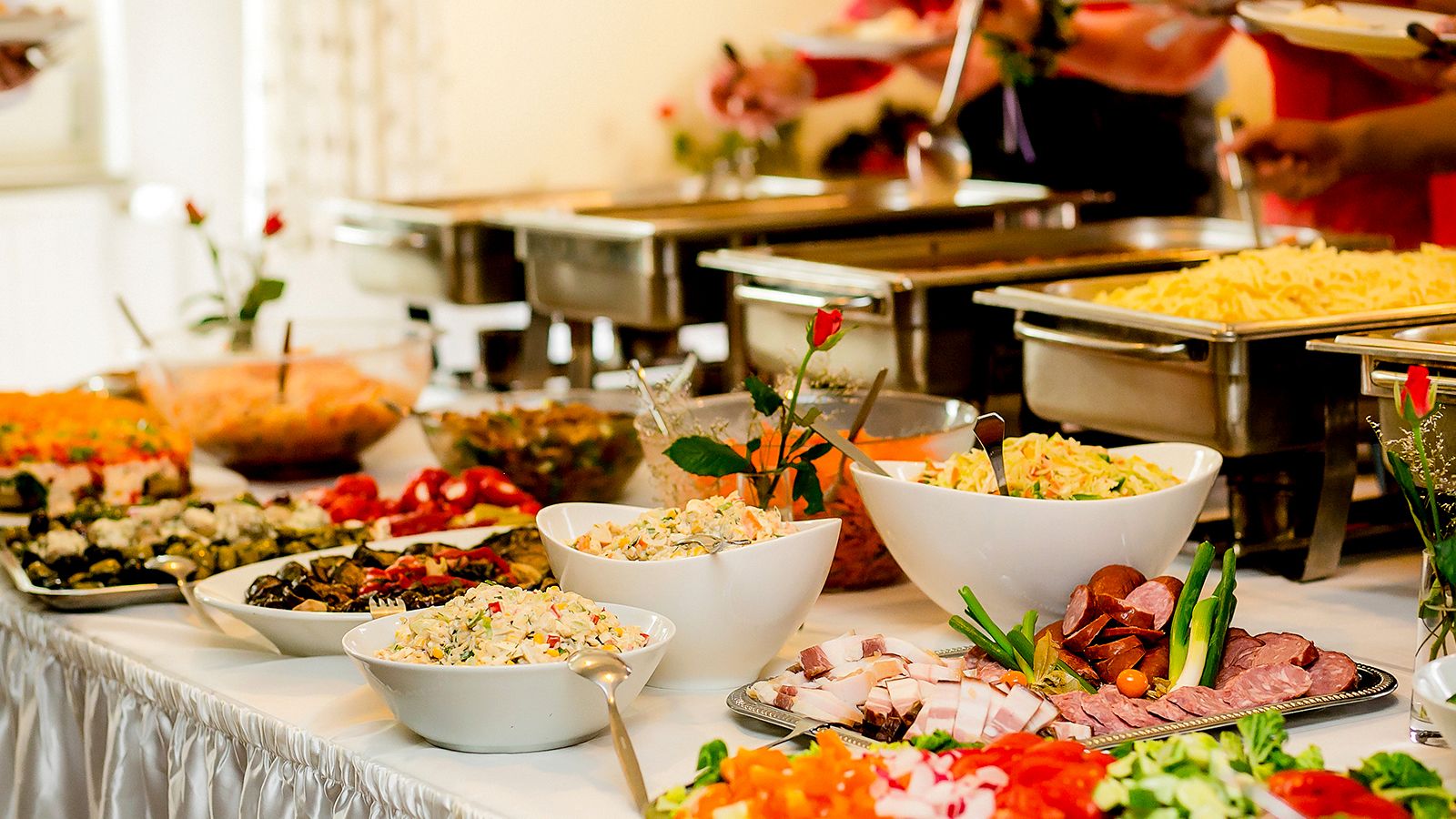 Entering your website, you can   register and hire your party catering service